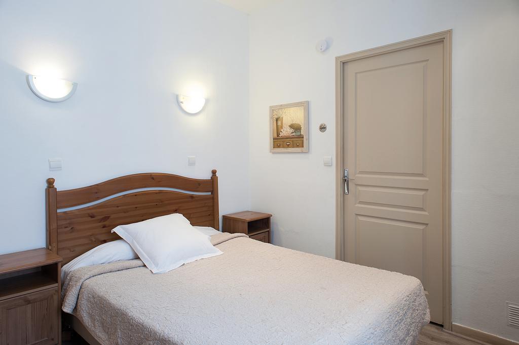 Des Facultés Hotel *