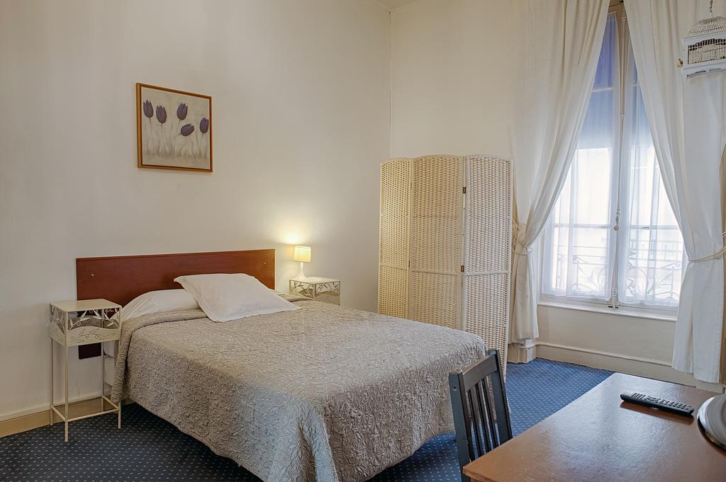 Des Facultés Hotel